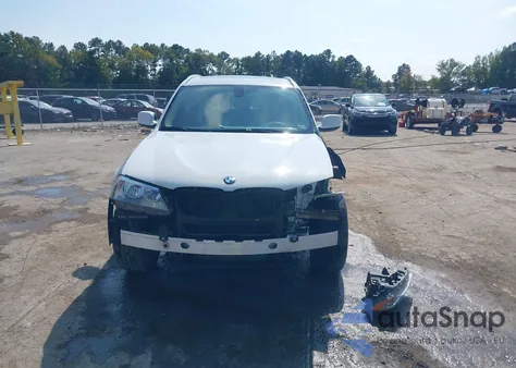 2014 BMW X3 xDrive28I z USA, uszkodzony, nr VIN 5UXWX9C58E0D42399